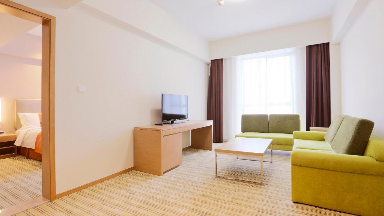 Holiday Inn Express Shanghai Gongkang, an IHG Hotel Ruang foto