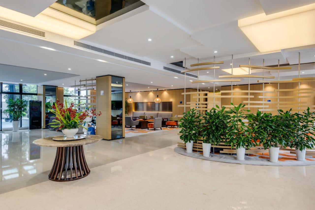 Holiday Inn Express Shanghai Gongkang, an IHG Hotel Bagian luar foto