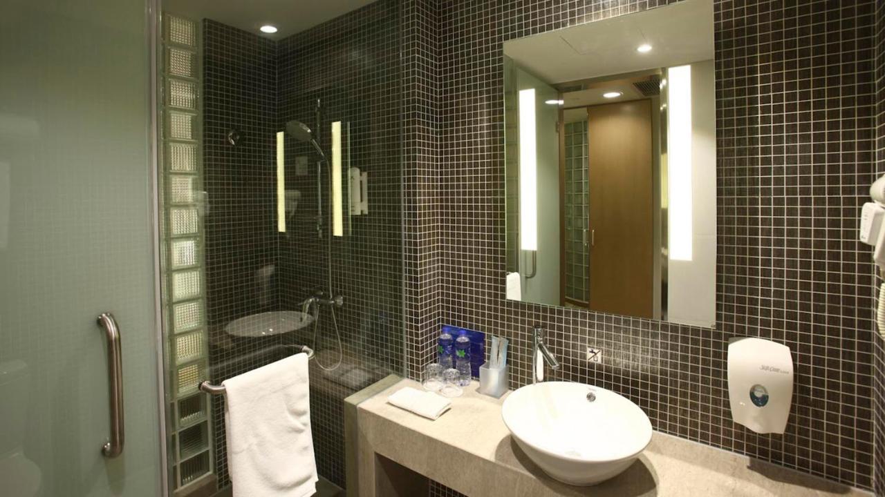 Holiday Inn Express Shanghai Gongkang, an IHG Hotel Bagian luar foto