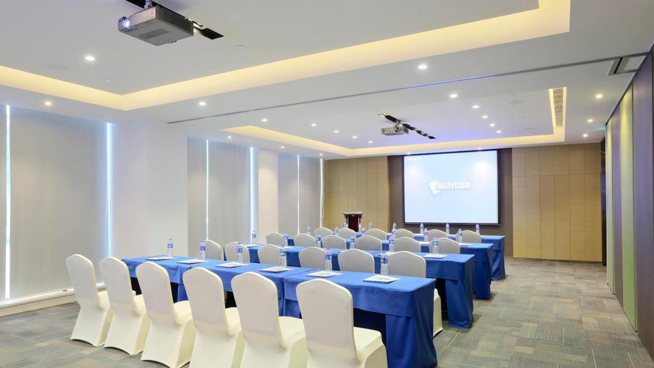 Holiday Inn Express Shanghai Gongkang, an IHG Hotel Bagian luar foto