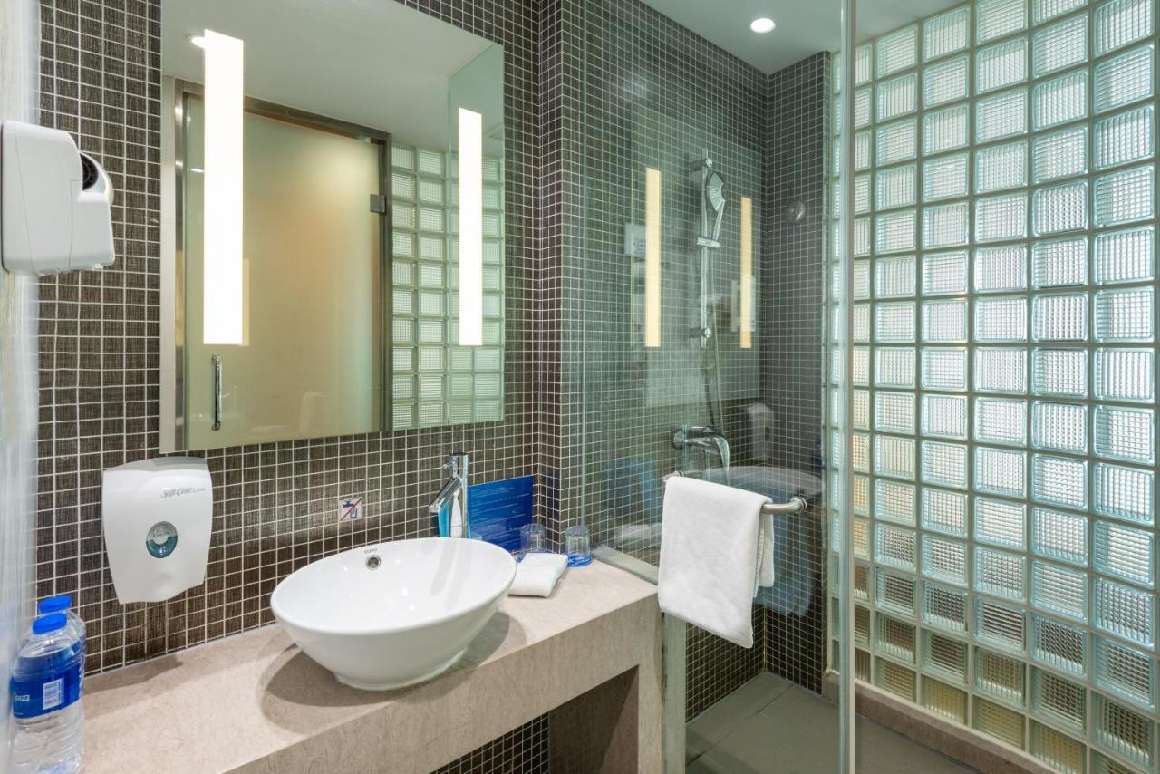 Holiday Inn Express Shanghai Gongkang, an IHG Hotel Bagian luar foto